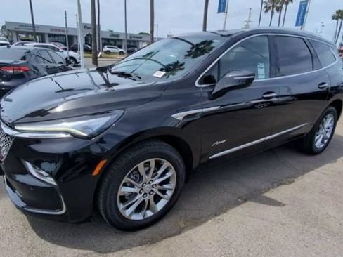 Certified 2023 Buick Enclave Avenir w/ Avenir Technology Package AWD/4WD image 4