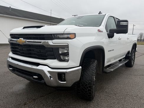 Used 2024 Chevrolet Silverado 3500 LT w/ Safety Package image 15