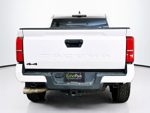 Used 2025 Toyota Tacoma TRD Off-Road image 7