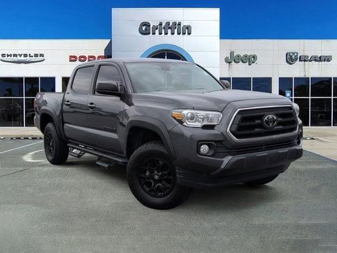 Used 2023 Toyota Tacoma SR5 RWD image 2