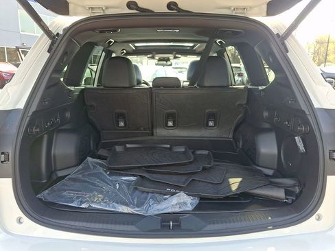 Used 2025 Subaru Forester Sport image 28