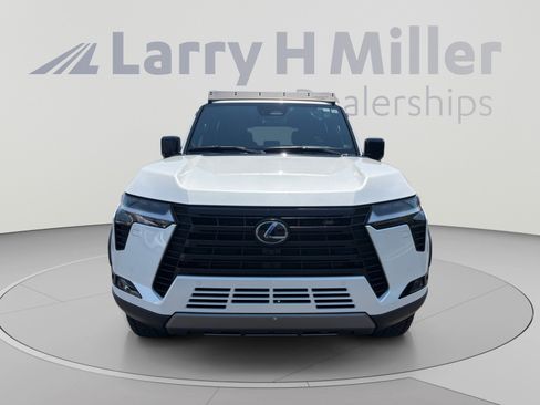 Used 2025 Lexus GX 550 w/ Accessory Package (CT) AWD/4WD image 8