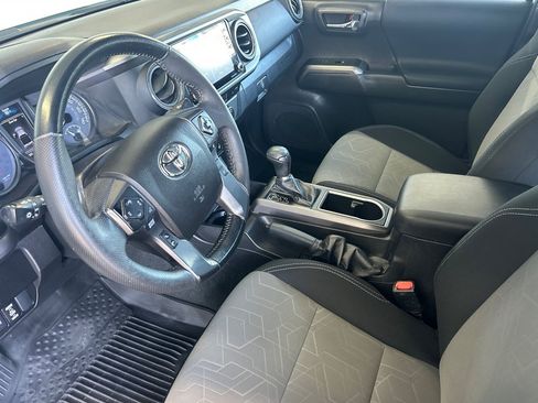 Certified 2022 Toyota Tacoma TRD Sport RWD image 9