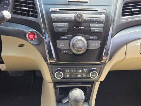 Used 2014 Acura ILX w/ Premium Package FWD image 19