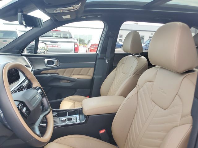 Certified 2026 Kia Sorento SX Prestige w/ Olive Brown Leather Package AWD/4WD image 16