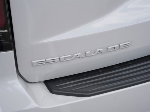 Certified 2023 Cadillac Escalade V image 22