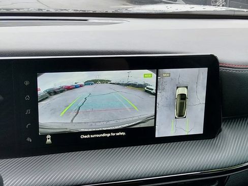 Certified 2025 Nissan Kicks SR FWD image 18