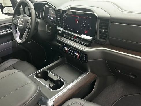 Used 2025 GMC Sierra 2500 SLT w/ SLT Premium Package image 37