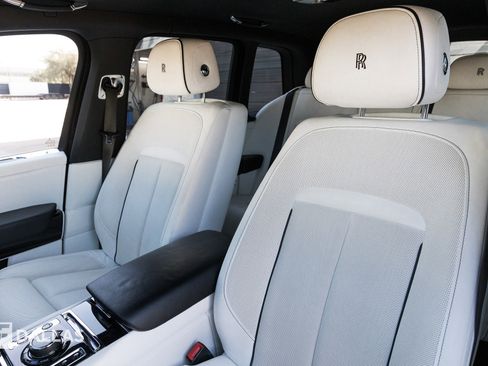 Used 2021 Rolls-Royce Cullinan image 23