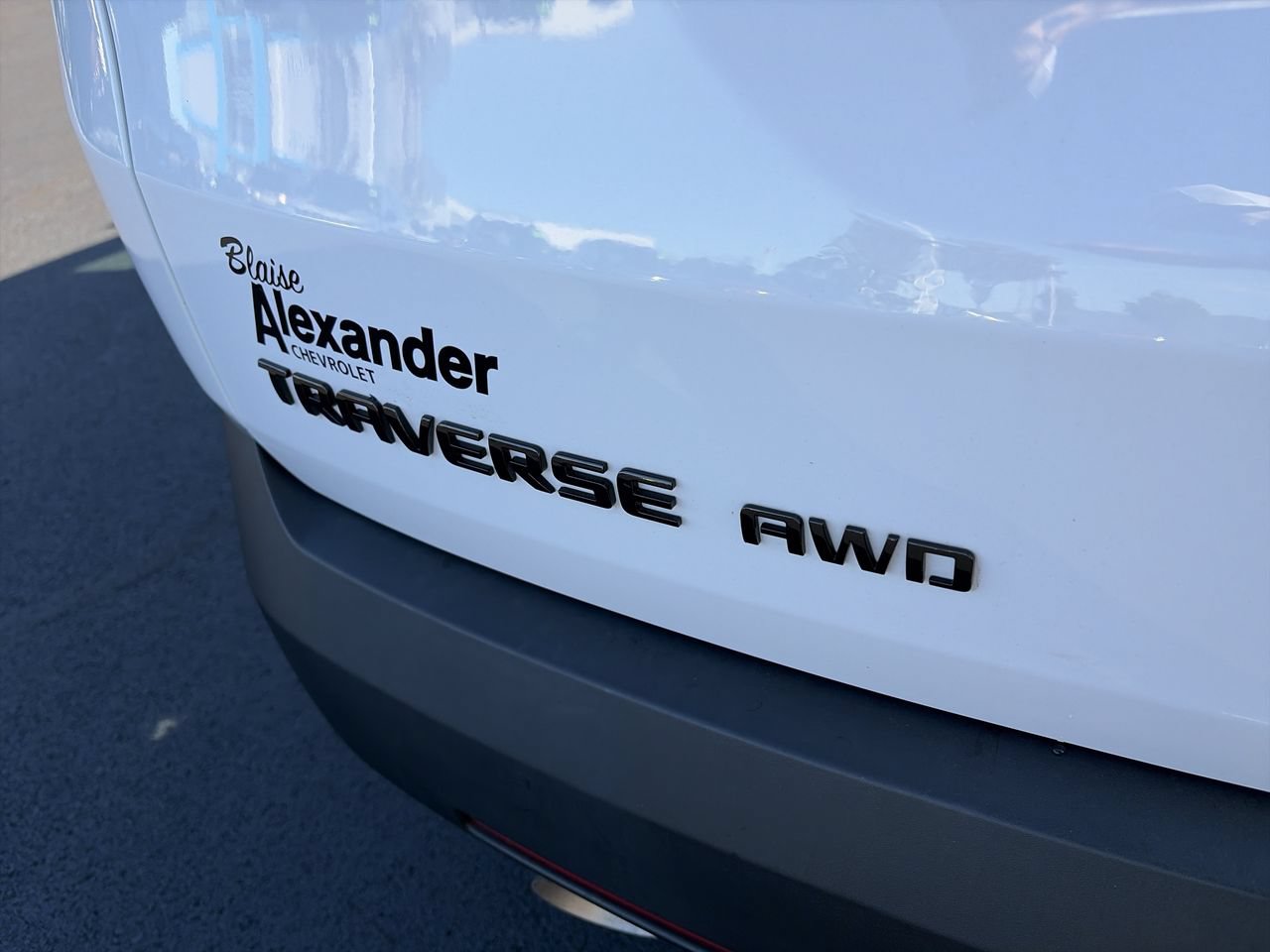 Used 2023 Chevrolet Traverse RS AWD/4WD image 11