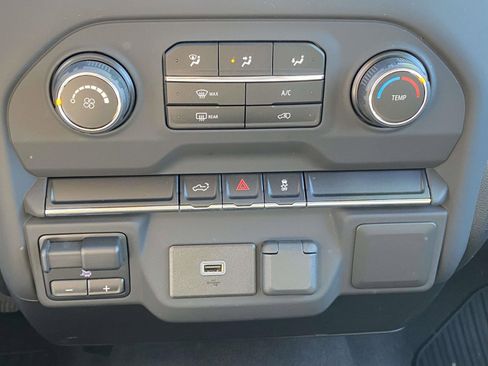 Used 2020 Chevrolet Silverado 2500 Custom w/ Gooseneck/5TH Wheel Package image 26