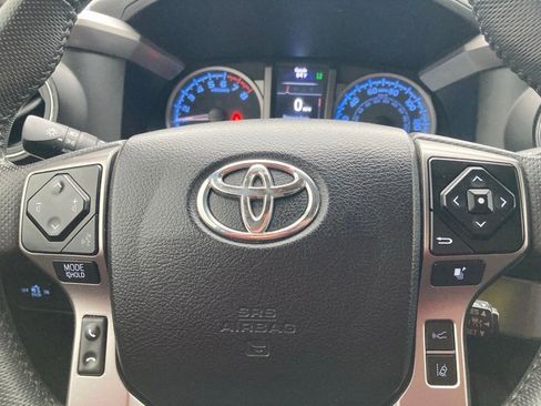 Used 2022 Toyota Tacoma SR5 image 18