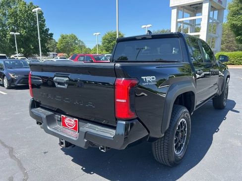 Used 2024 Toyota Tacoma TRD Off-Road AWD/4WD image 7