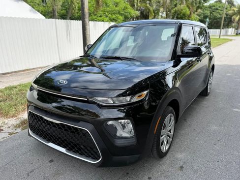 Used 2020 Kia Soul LX FWD image 5