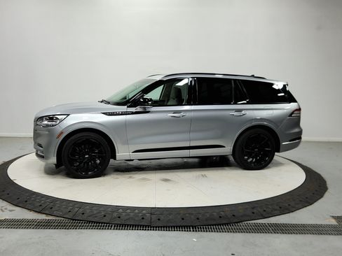Used 2024 Lincoln Aviator Black Label w/ Jet Package AWD/4WD image 5