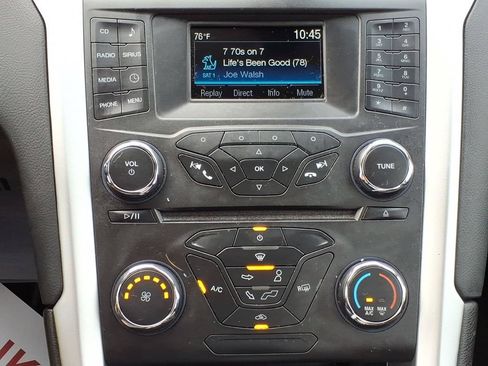 Used 2015 Ford Fusion SE FWD image 15