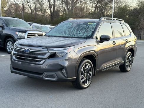 Used 2025 Subaru Forester Limited image 4