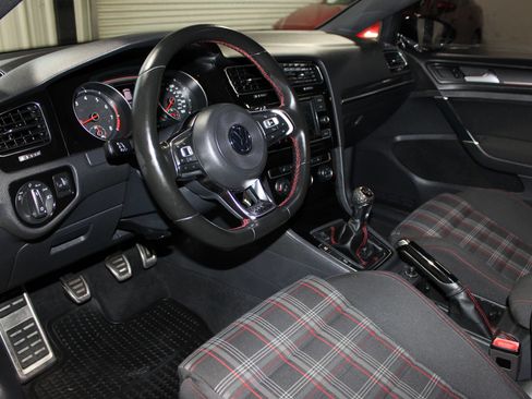 Used 2018 Volkswagen GTI S FWD image 24