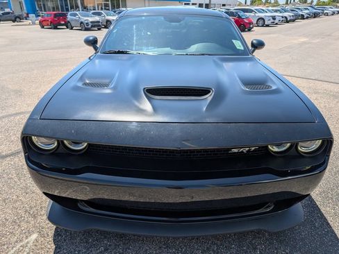 Used 2015 Dodge Challenger SRT Hellcat RWD image 8