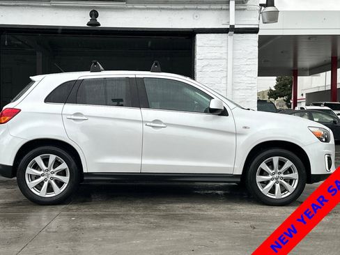 Used 2015 Mitsubishi Outlander Sport SE image 3