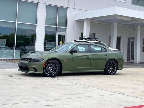 Used 2023 Dodge Charger Scat Pack RWD image 1