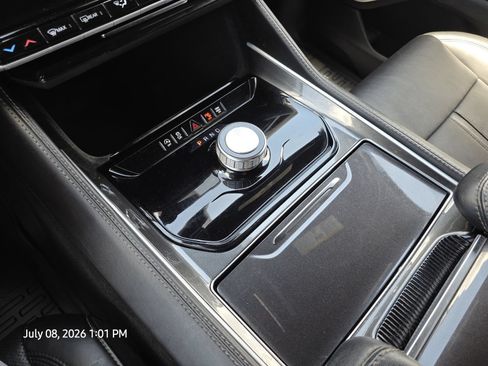 Used 2023 Jeep Wagoneer 2WD image 24