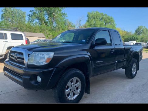 Used 2010 Toyota Tacoma PreRunner RWD image 1