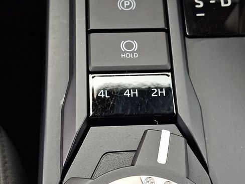 Used 2025 Toyota Tacoma SR5 AWD/4WD image 24