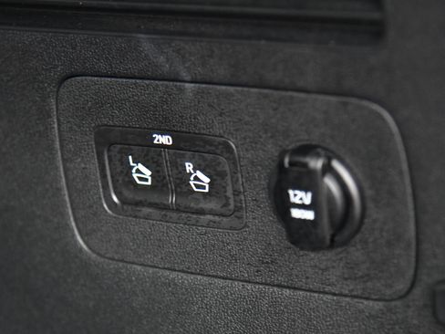 Used 2025 Kia Sorento S image 48