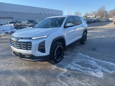 New 2026 Chevrolet Equinox LT w/ Convenience Package II image 3