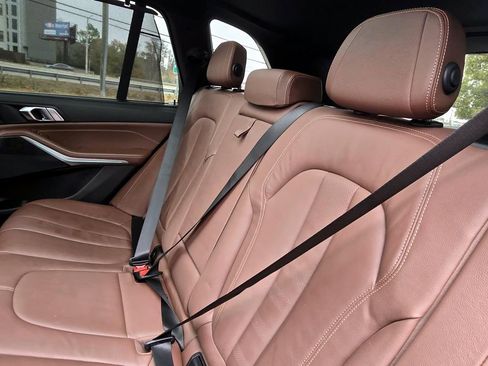 Used 2022 BMW X5 xDrive40i w/ M Sport Package image 35