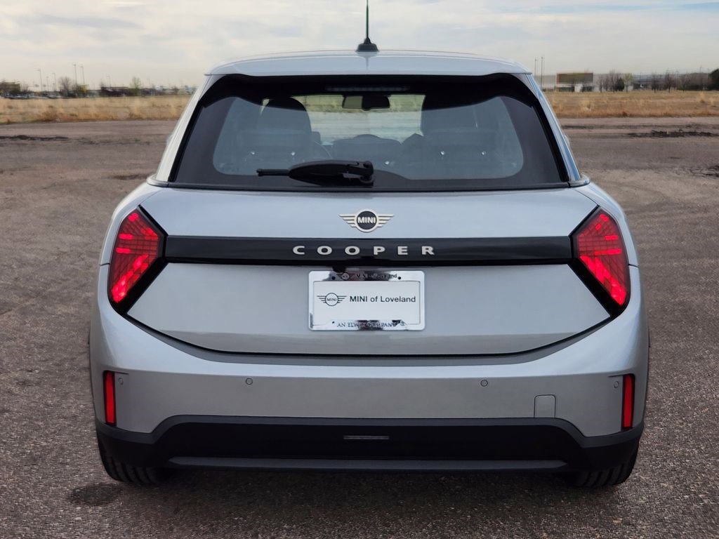 Used 2026 MINI Cooper 4-Door Hardtop FWD image 4