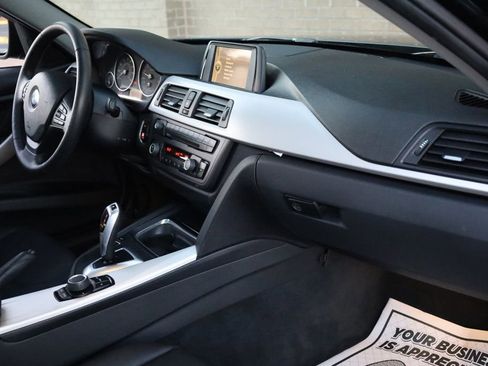 Used 2013 BMW 328i xDrive Sedan image 22