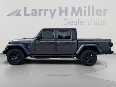 Used 2023 Jeep Gladiator Sport