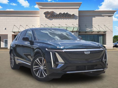 New 2025 Cadillac Lyriq Luxury image 1