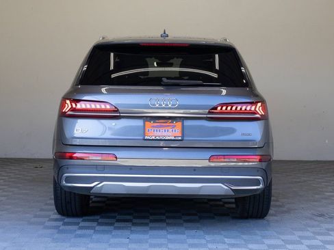 Used 2024 Audi Q7 2.0T Premium w/ Convenience Package AWD/4WD image 11