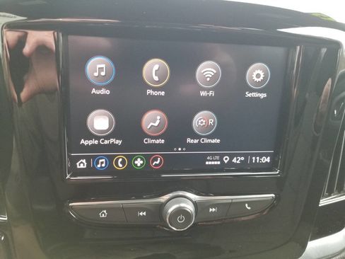 Used 2023 Chevrolet Traverse LT image 25