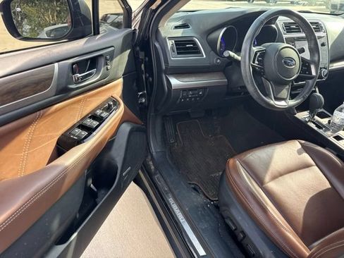Used 2019 Subaru Outback 2.5i Touring AWD/4WD image 11