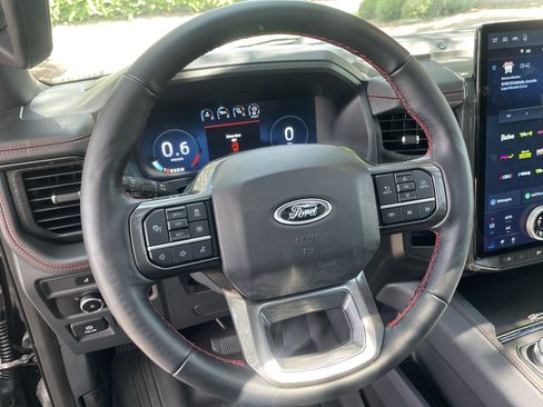 Used 2024 Ford Expedition Limited AWD/4WD image 17