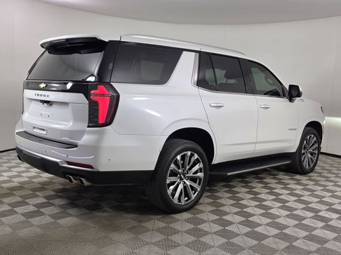 Used 2025 Chevrolet Tahoe High Country AWD/4WD image 7