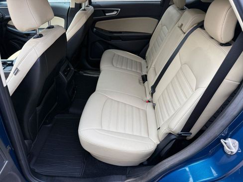 Used 2020 Ford Edge SEL w/ Convenience Package AWD/4WD image 11