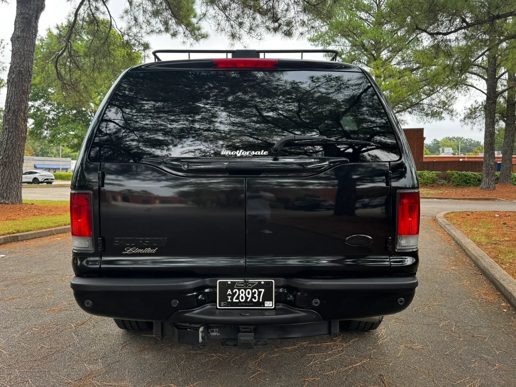 Used 2005 Ford Excursion Limited RWD image 10