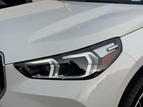 New 2026 BMW X1 xDrive28i w/ Technology Package AWD/4WD image 9