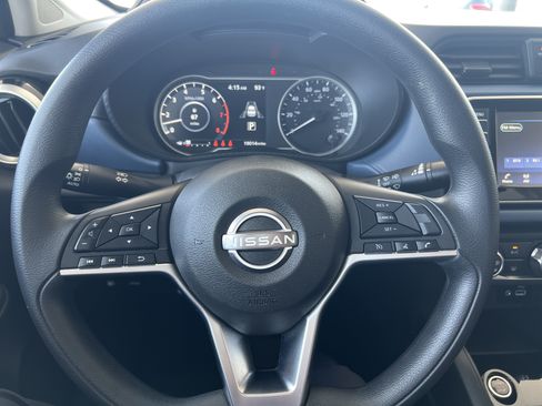 Used 2025 Nissan Versa SV FWD image 20