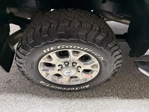 Used 2019 RAM 3500 Laramie image 22