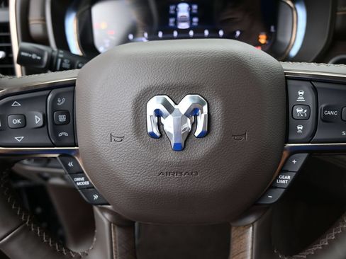 Used 2025 RAM 1500 Limited AWD/4WD image 26