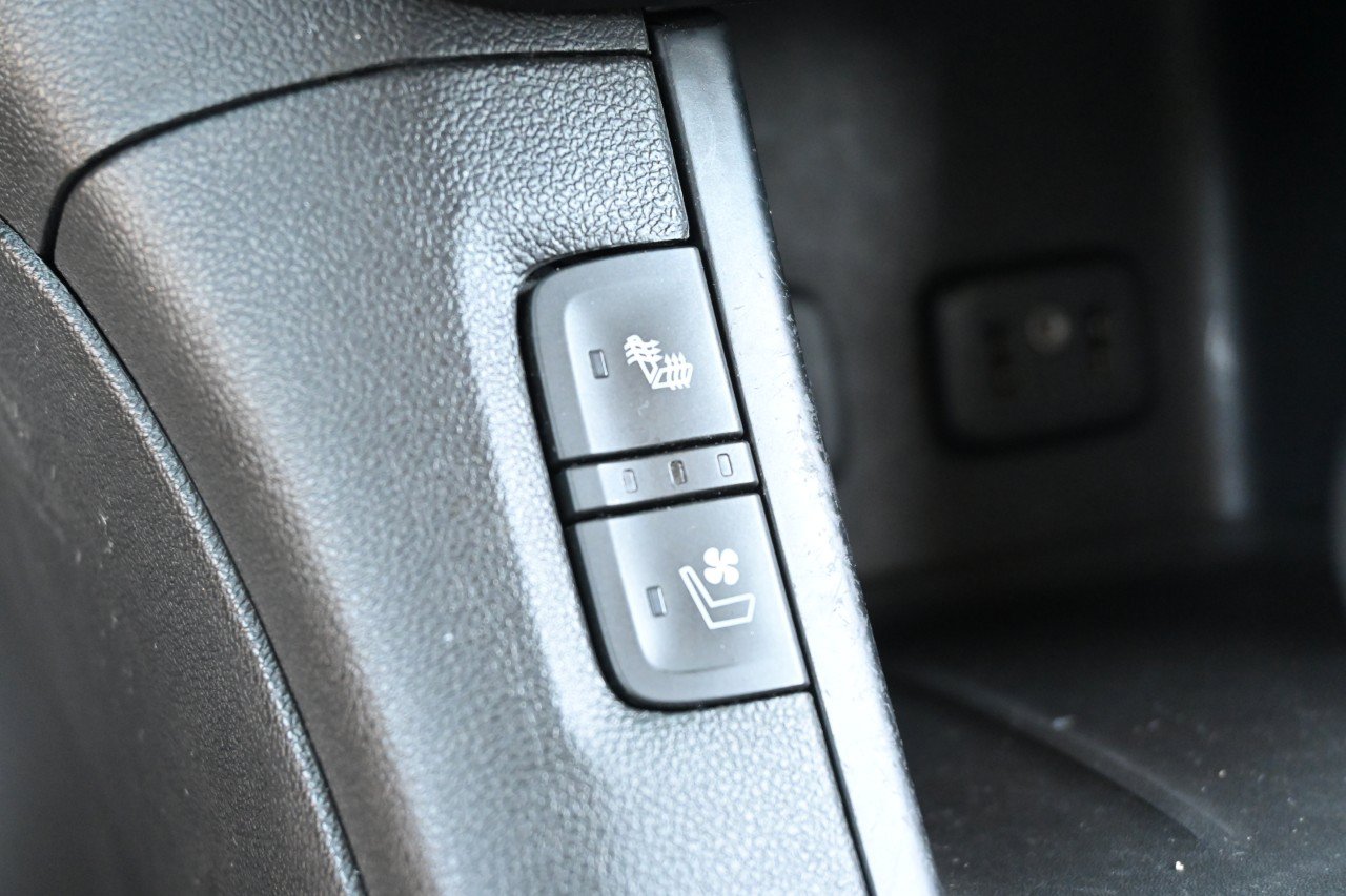 Used 2017 GMC Acadia Denali FWD image 15