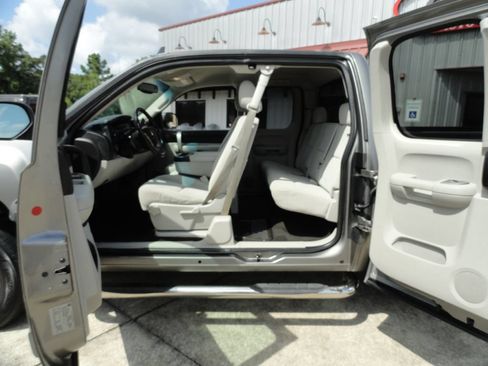 Used 2007 Chevrolet Silverado 1500 LT w/ 1LT Convenience Package RWD image 11