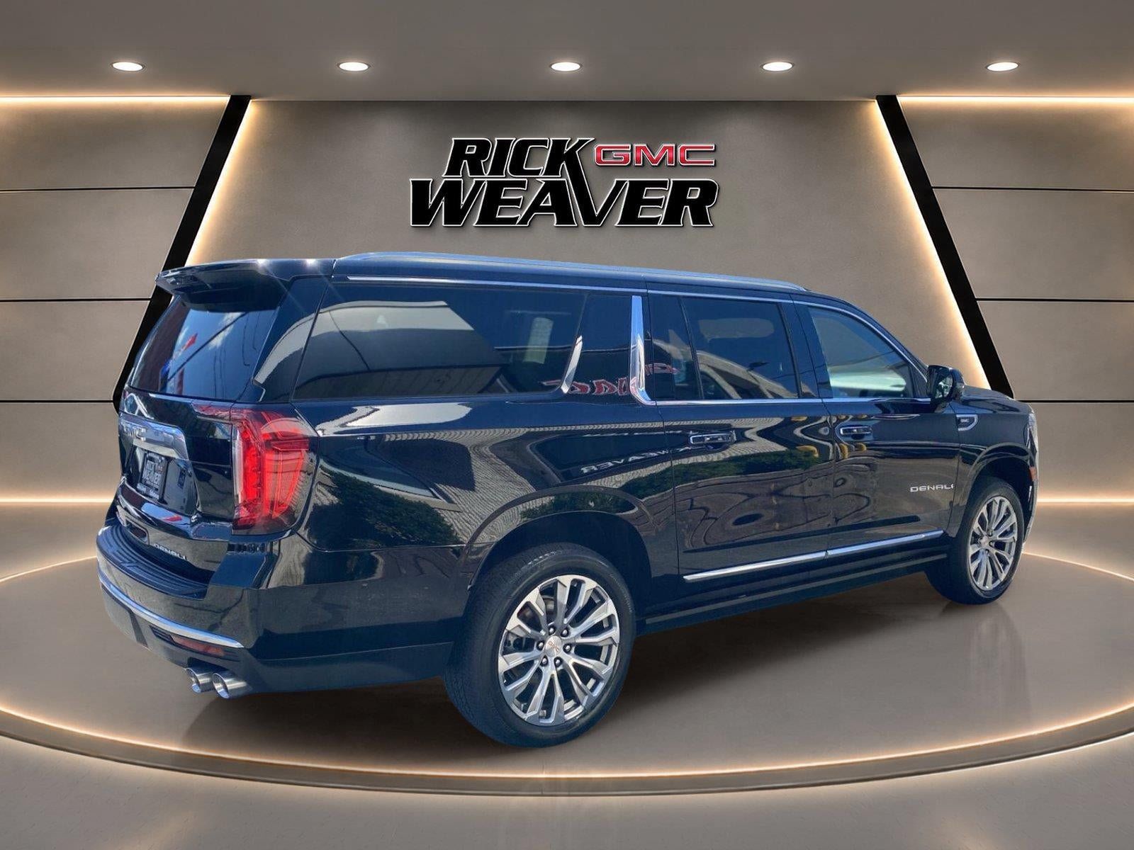 Used 2021 GMC Yukon XL Denali w/ Denali Ultimate Package AWD/4WD image 6