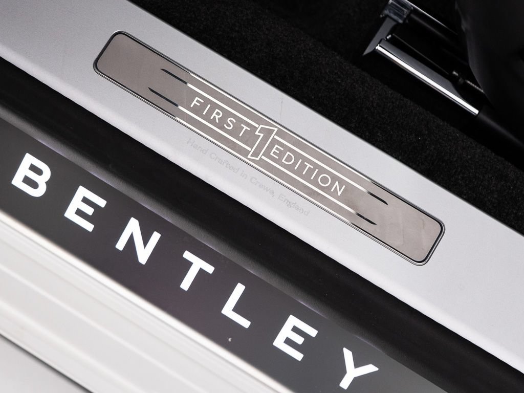 Used 2025 Bentley Flying Spur Plug-In Hybrid AWD/4WD image 13